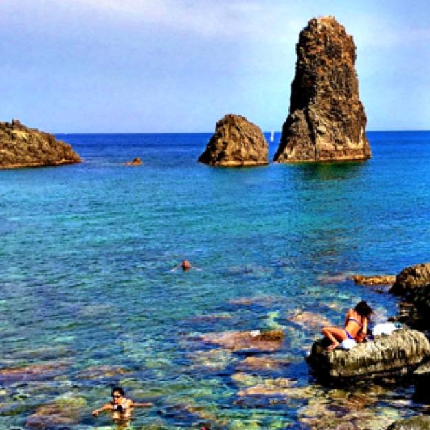 Acitrezza (Sicily) Photo by. F. Palmieri Acitrezza (Sicily) Photo by. F. Palmieri